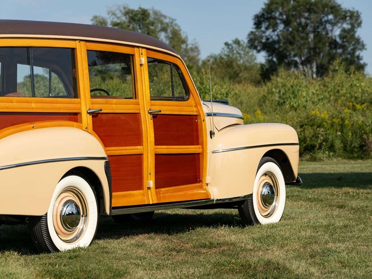 1947-ford-super-deluxe-woody-wagon-image-89