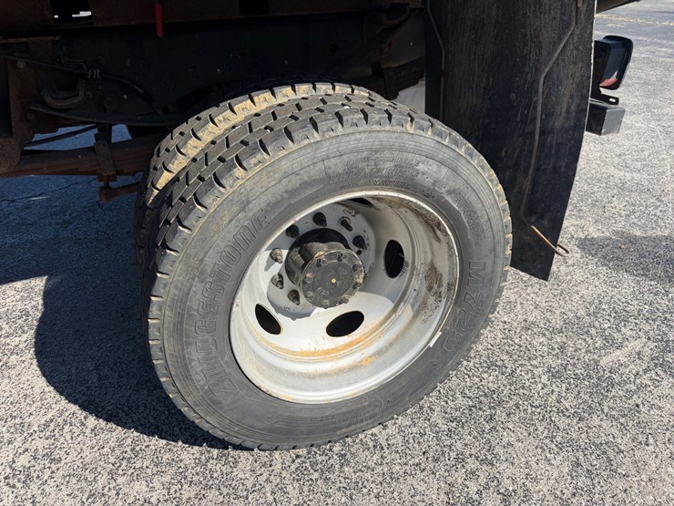 2014-ford-f550-image-7