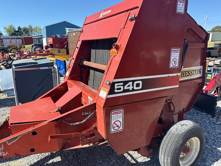 hesston-540-image-1