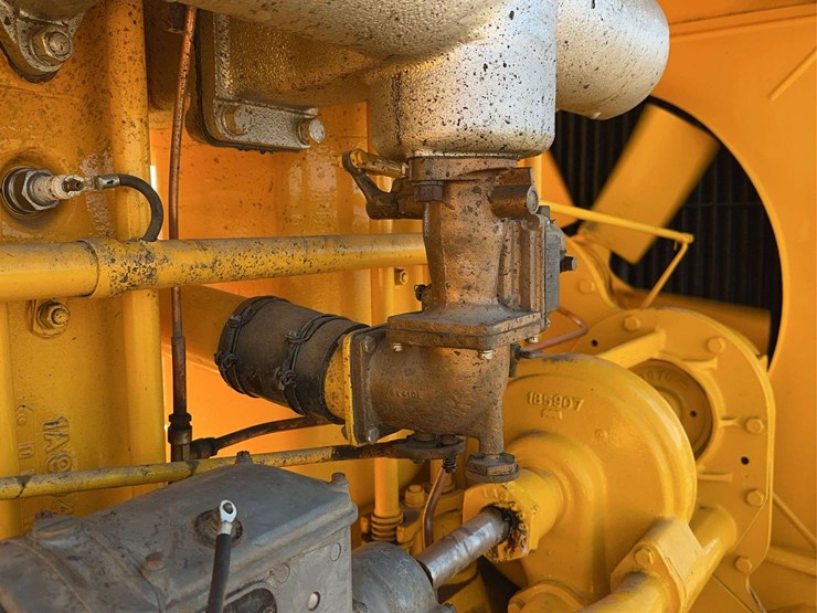 caterpillar-seventy-gas---complete-nut-and-bolt-restoration!-image-55
