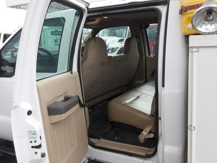 2010-ford-f450-image-18