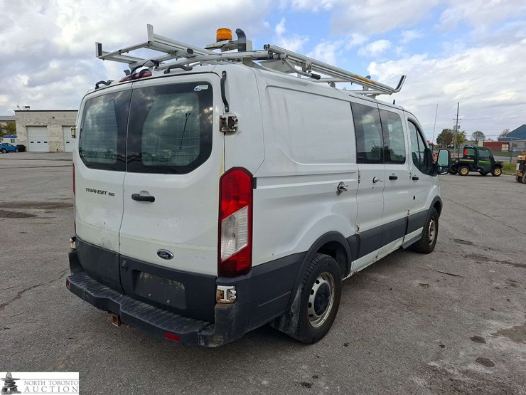 2016-ford-transit-image-5
