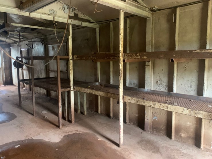 43’-l-x-13’-w-x-10’-6”-h-skidded-dog-house-image-6