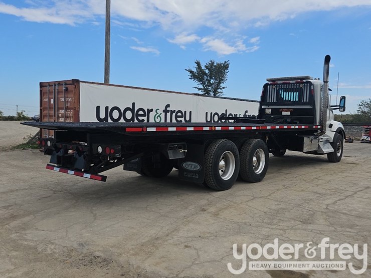 2017-kenworth-t880-image-5
