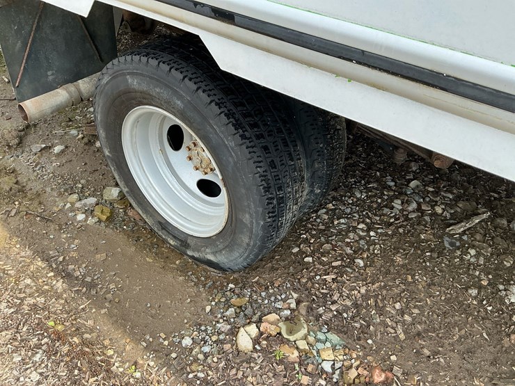 2016-ford-e350-image-35