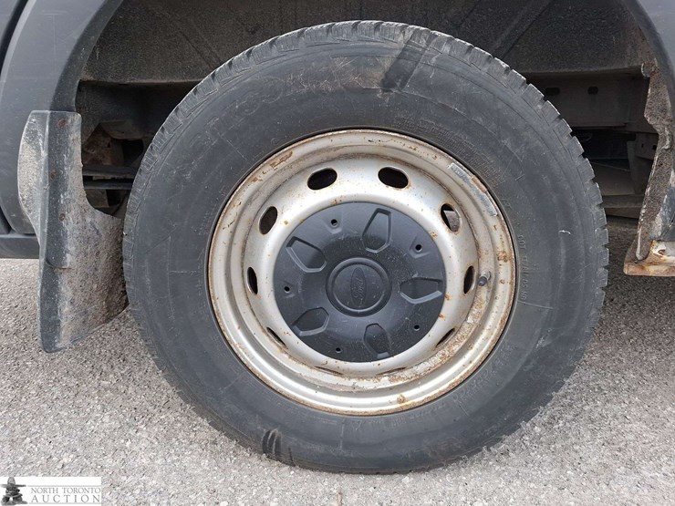 2016-ford-transit-image-18