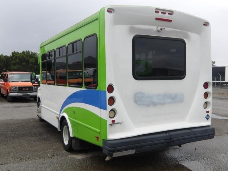 2016-ford-e450-image-4