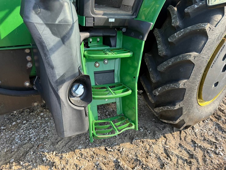 2017-john-deere-6110m-image-84