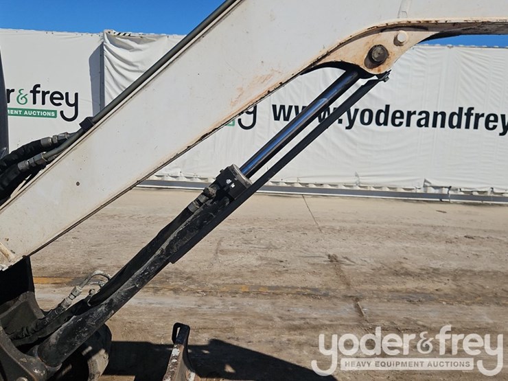 2019-bobcat-e35-image-14