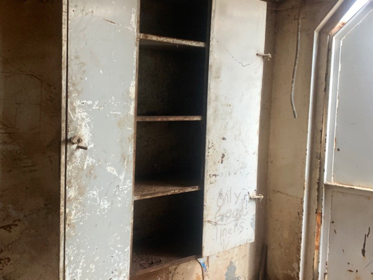 43’-l-x-13’-w-x-10’-6”-h-skidded-dog-house-image-7