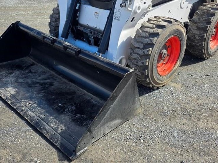 2023-bobcat-s740-image-32