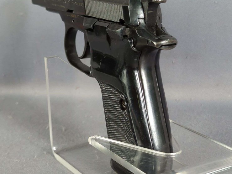 cz/-cai-83-9mm-browning/-.380-pistol-sn#-52028,-,-in-box-image-5