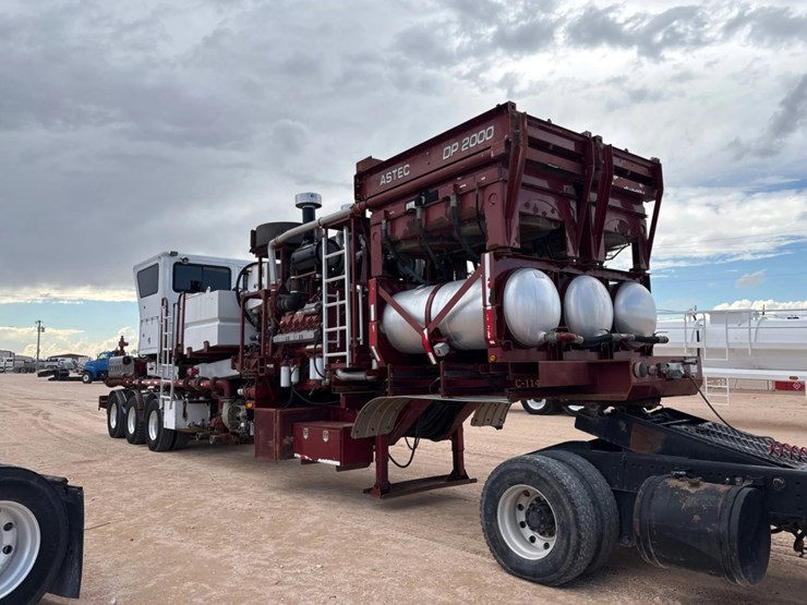 2012-caterpillar-c27-image-5