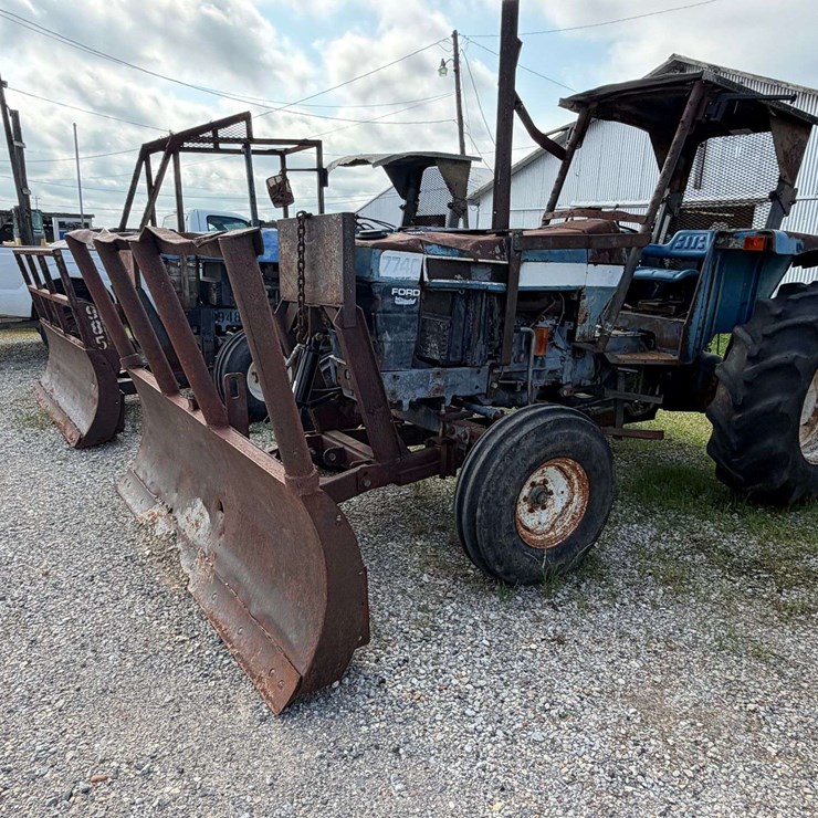 1997 FORD 7740