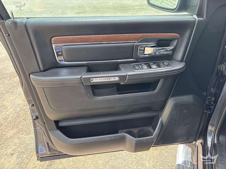 2018-dodge-1500-image-11
