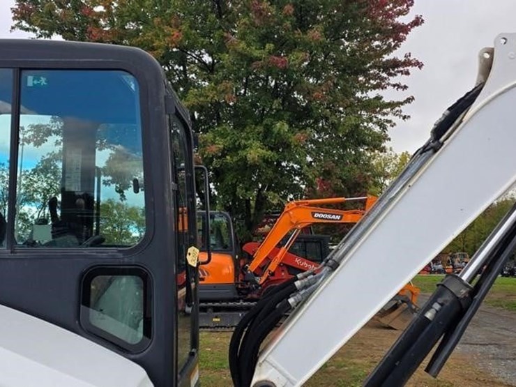 2019-bobcat-e55-image-32