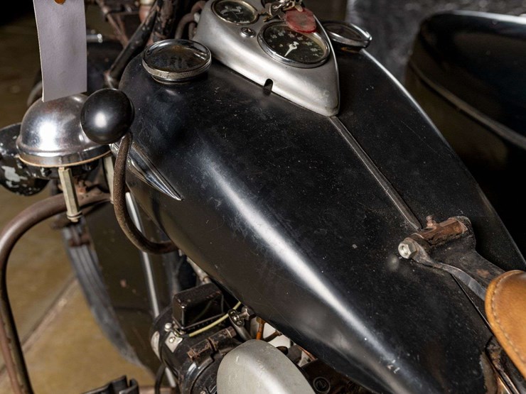 1941-indian-four-sidecar-motorcycle-image-13