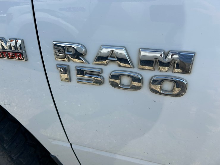 2014-dodge-1500-image-23
