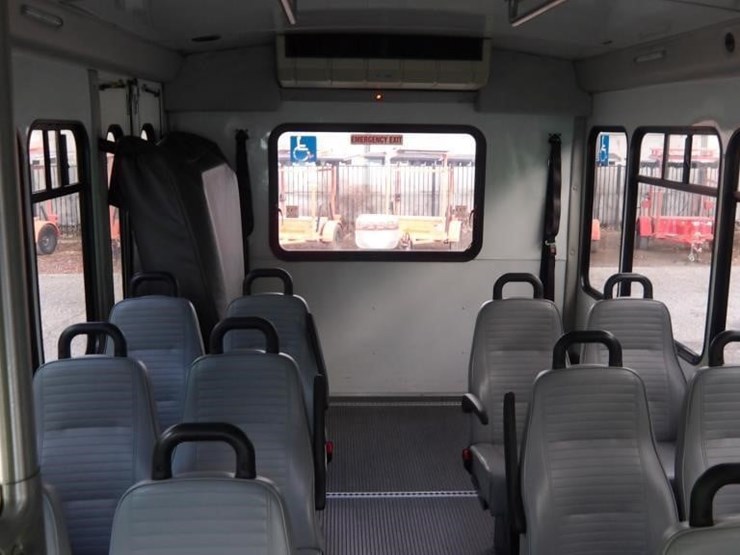 2016-ford-e450-image-24
