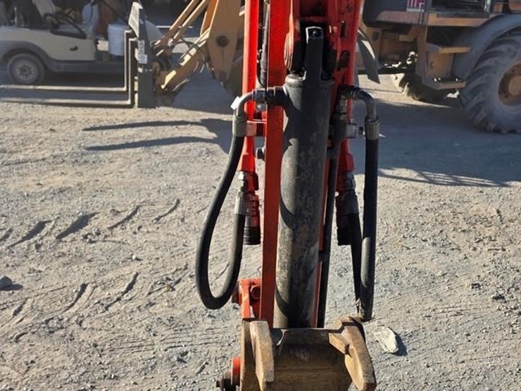 2017-kubota-kx040-4-image-41