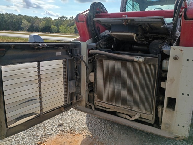 2017-takeuchi-tl12v2-image-13