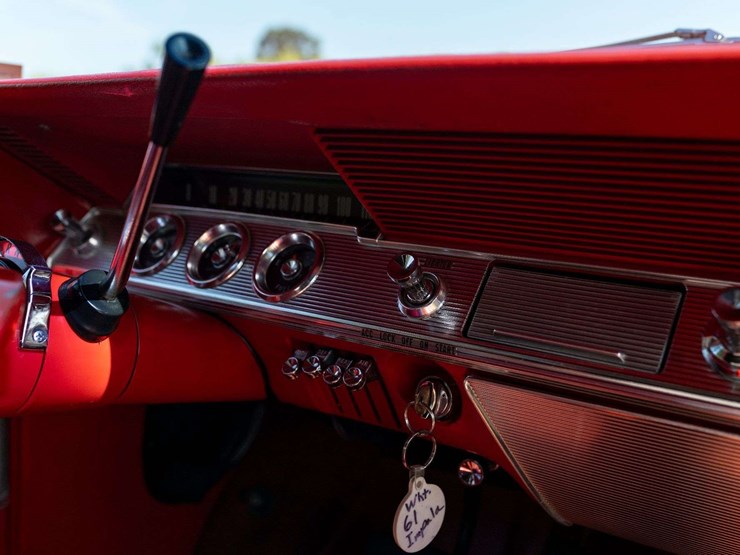 1961-chevrolet-impala-convertible-unrestored-original-image-38