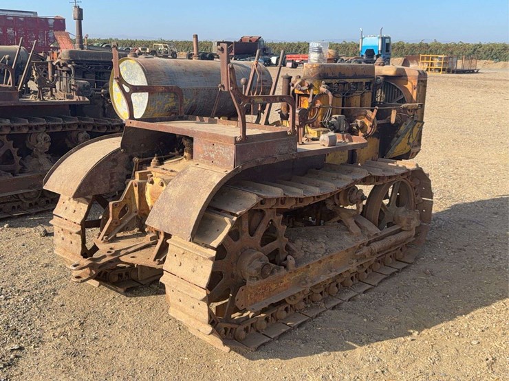 caterpillar-thirty-image-5