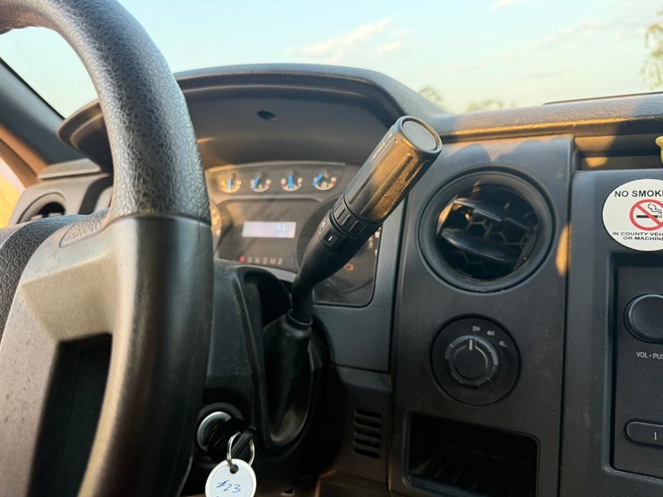 2014-ford-f150-xl-image-50