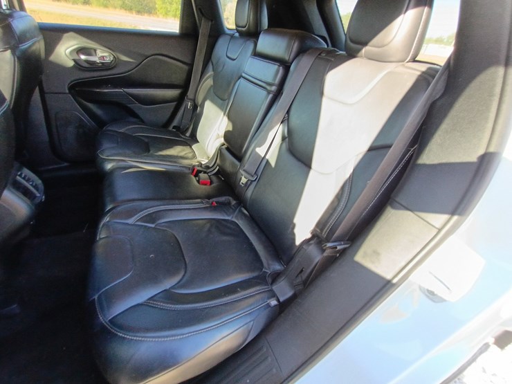 2014-jeep-cherokee-image-57