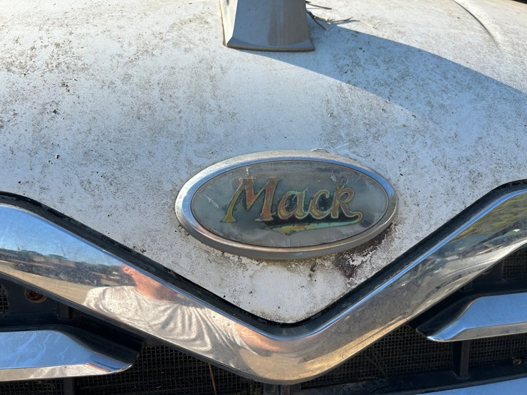 #10581-•-2006-mack-cxn613-daycab-s/a-truck-tractor-1m1ak06y36n008620-inv#10581-image-23