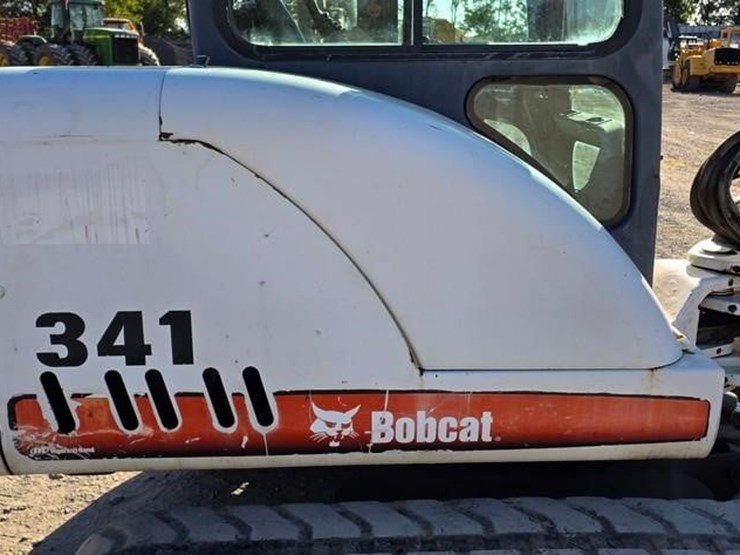 2006-bobcat-341g-image-28