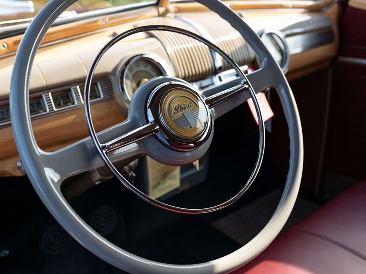 1947-ford-super-deluxe-sportsman-image-35