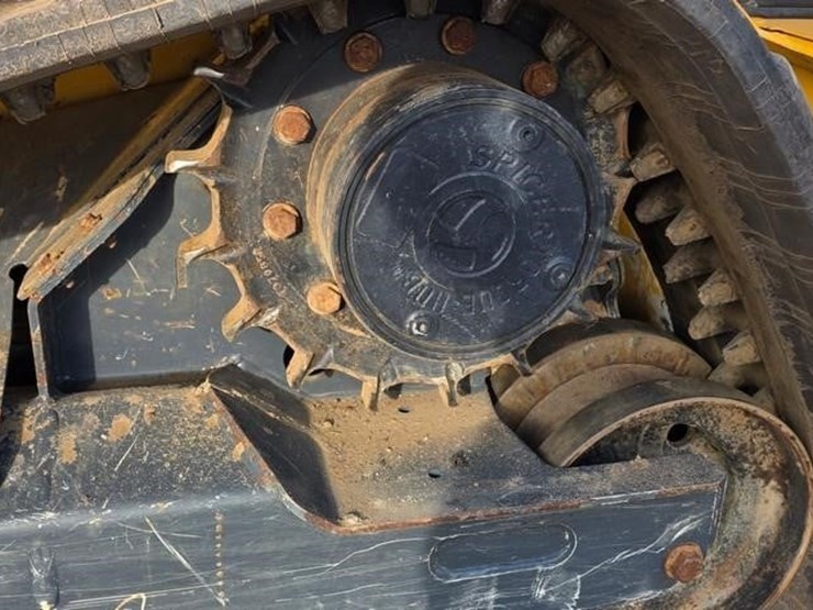 2022-deere-333g-image-30