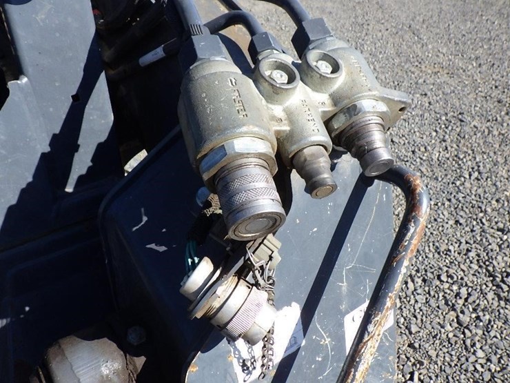 deere-318g-image-20