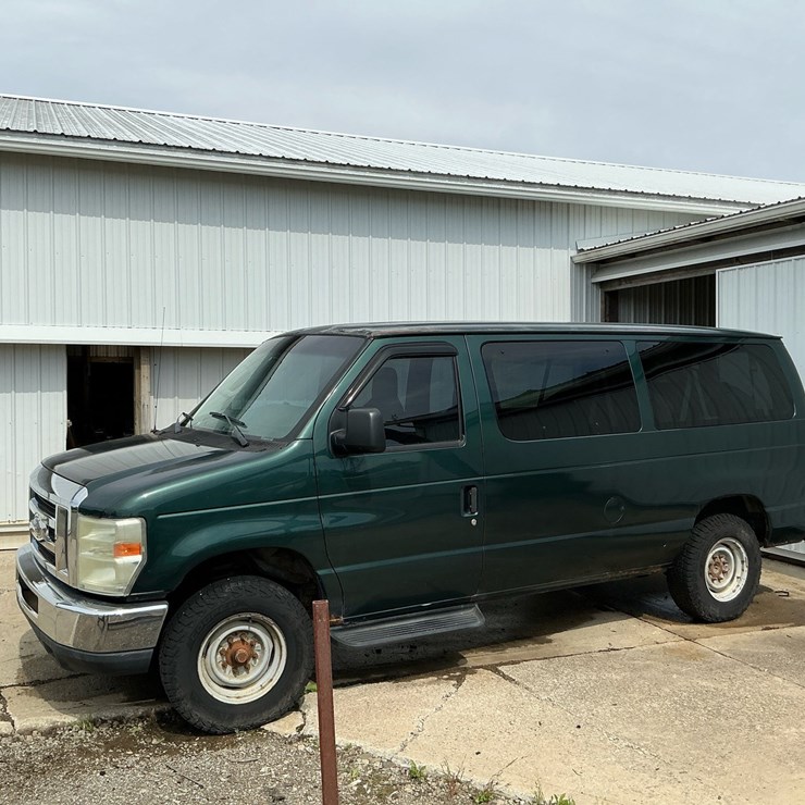 2009 FORD E350