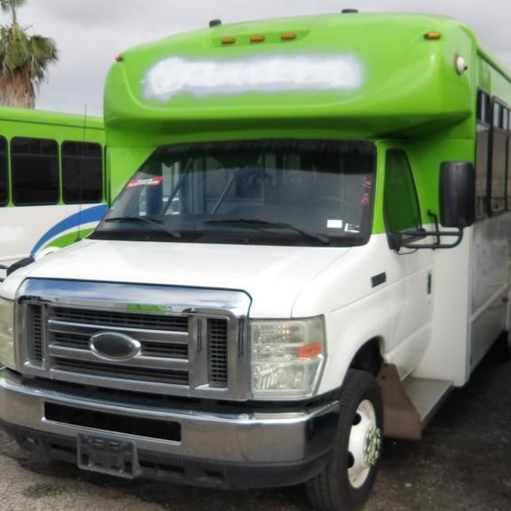 2016 FORD E450