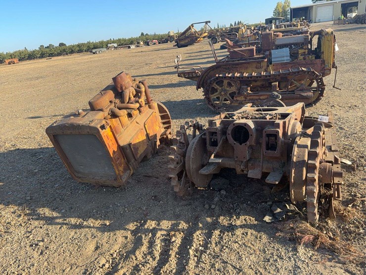 caterpillar-thirty-image-2