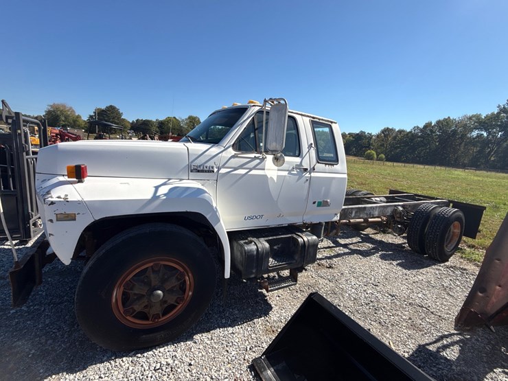 ford-f800-image-2
