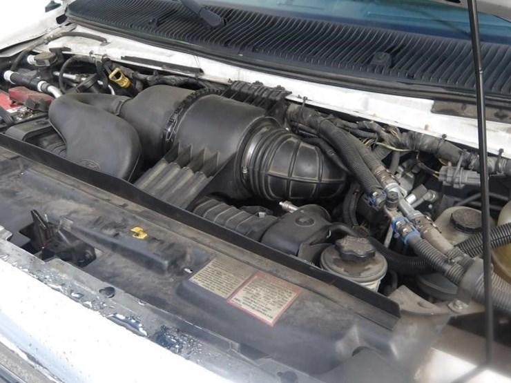 2017-ford-e450-image-8