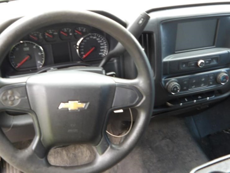 2018-chevrolet-silverado-1500-image-13