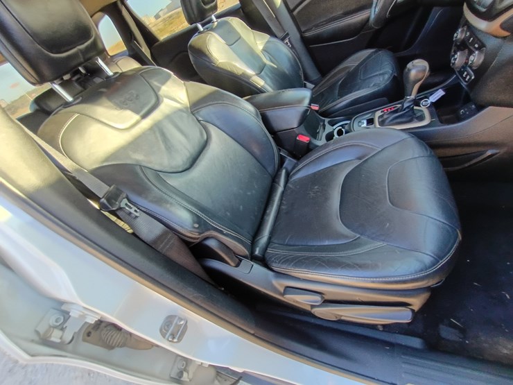 2014-jeep-cherokee-image-32