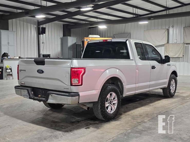 2015-ford-f150-xlt-image-3