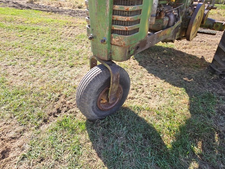 john-deere-model-b-image-9
