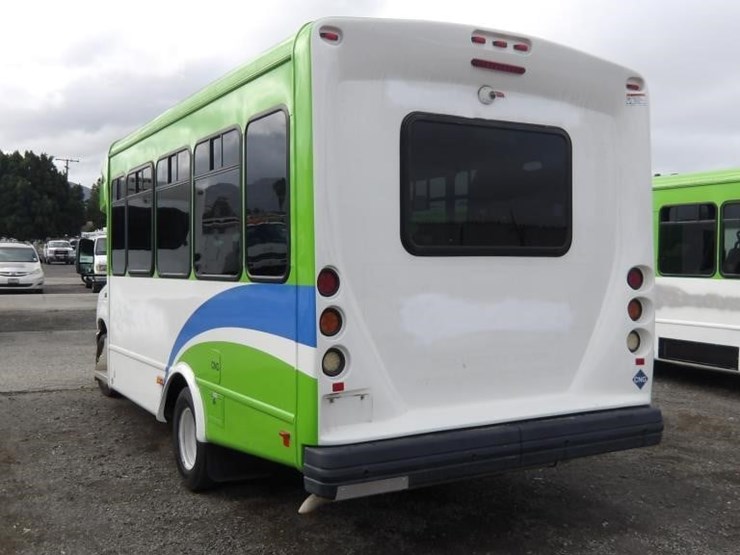 2016-ford-e450-image-4