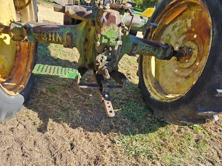 john-deere-model-b-image-18