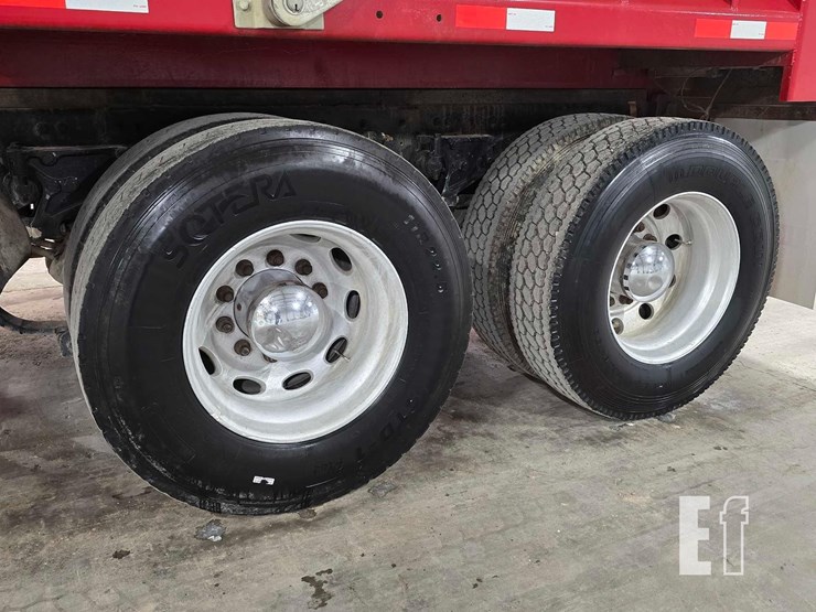 2004-kenworth-t800-image-19
