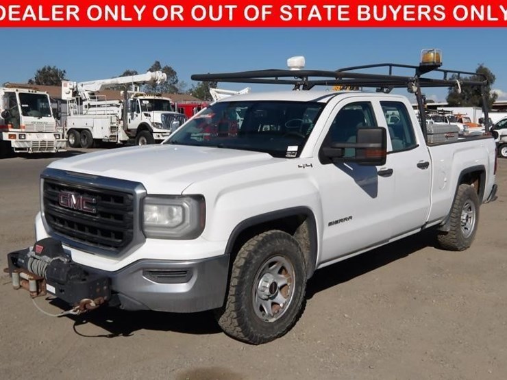 2017-gmc-sierra-1500-image-1