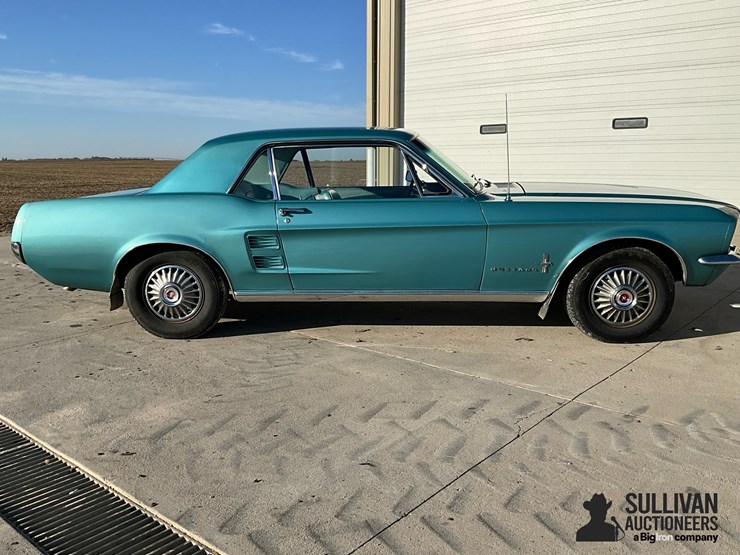 1967-ford-mustang-2-door-coupe-image-4