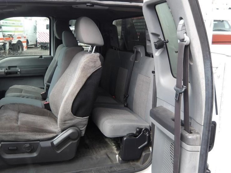 2011-ford-f550-image-16