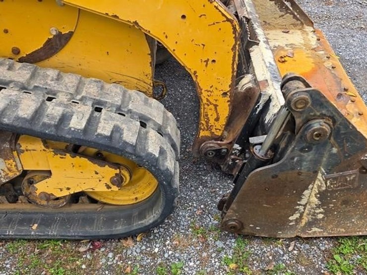 2012-caterpillar-259b3-image-32